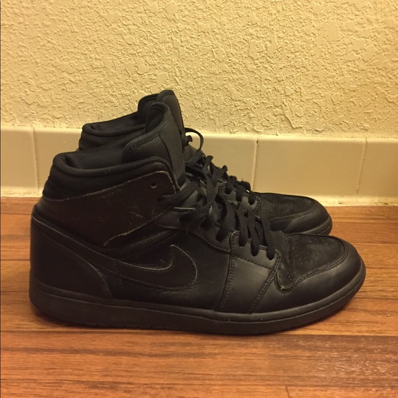 jordan 13 triple black